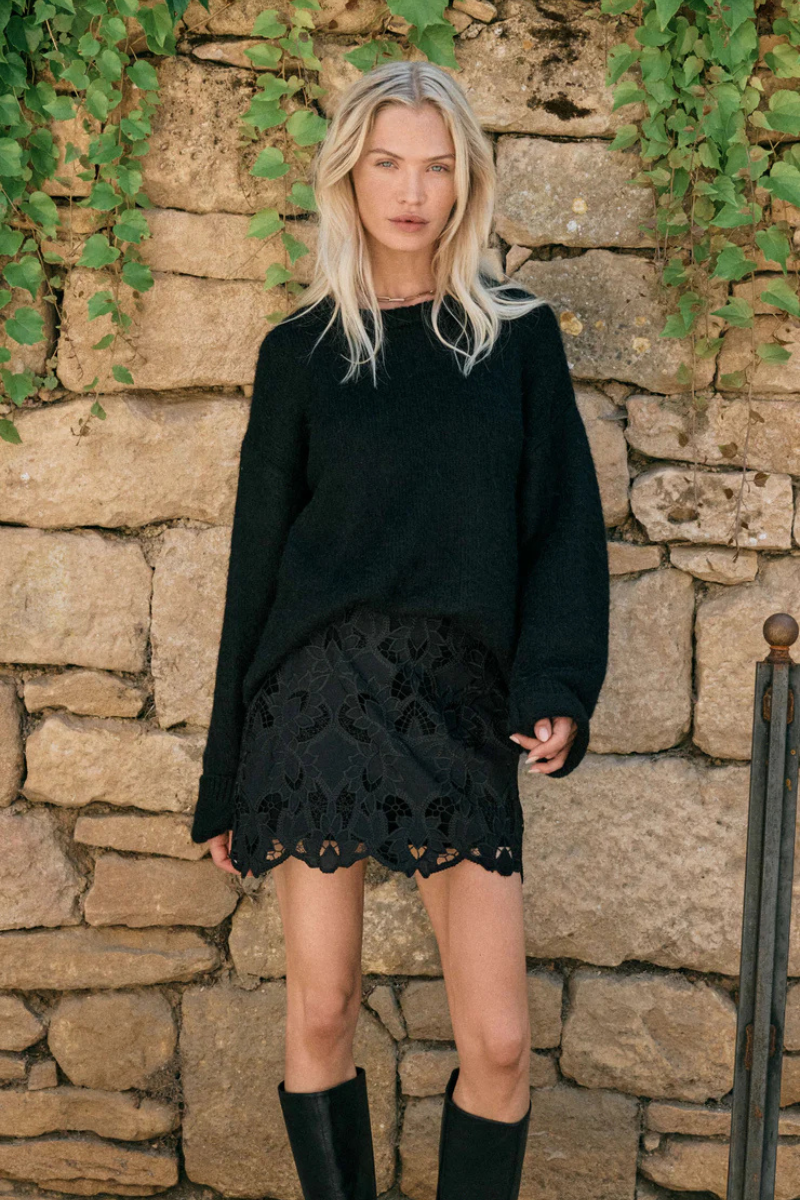 SIREN EMBROIDERED LACE MINI SKIRT