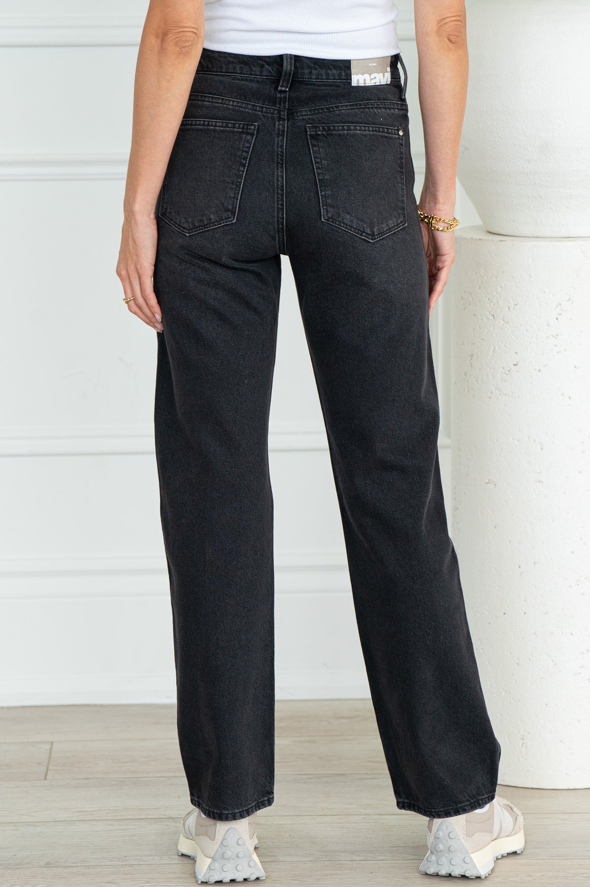 BARCELONA STRAIGHT LEG JEAN-VB
