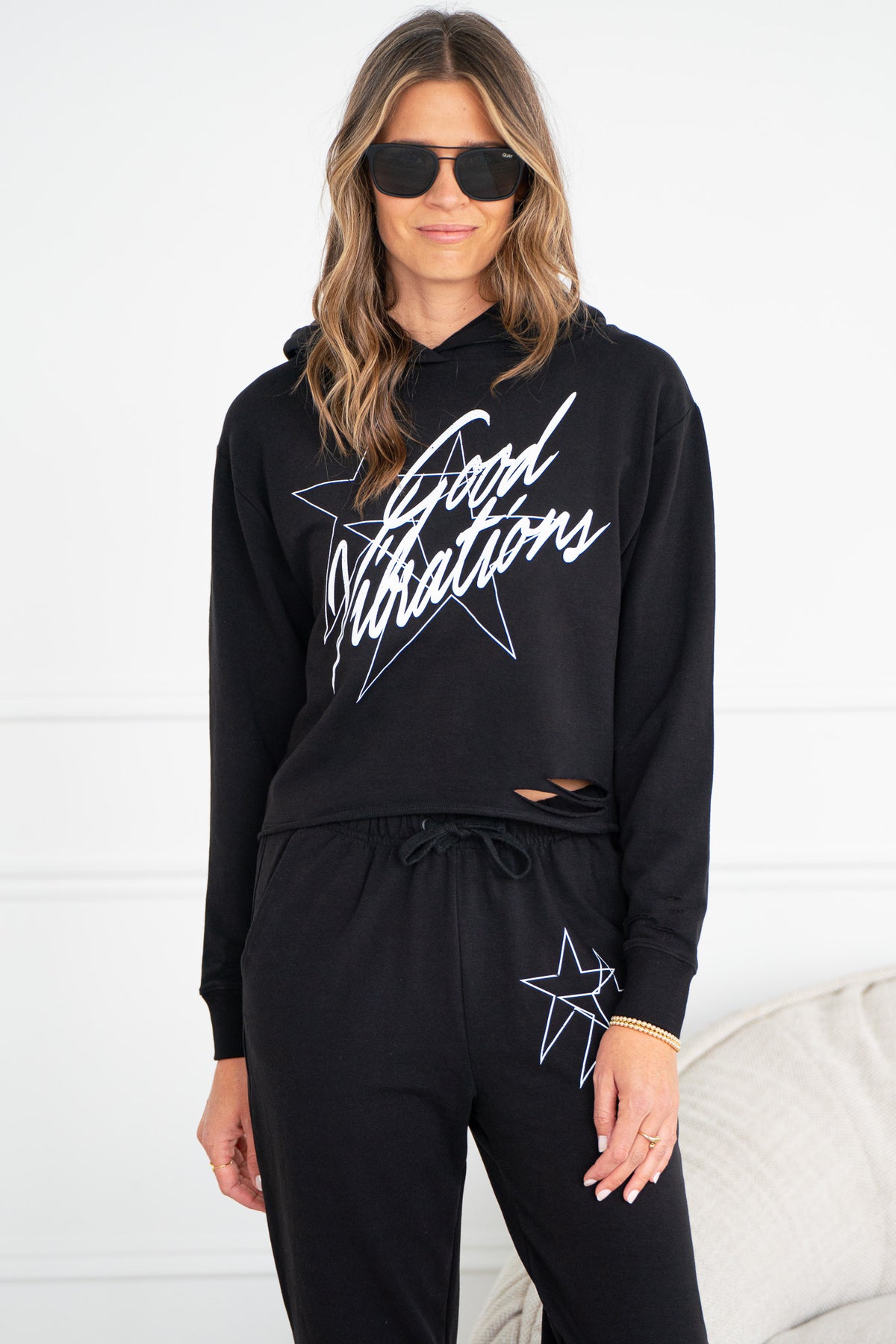 GOOD VIBRATIONS HOODIE