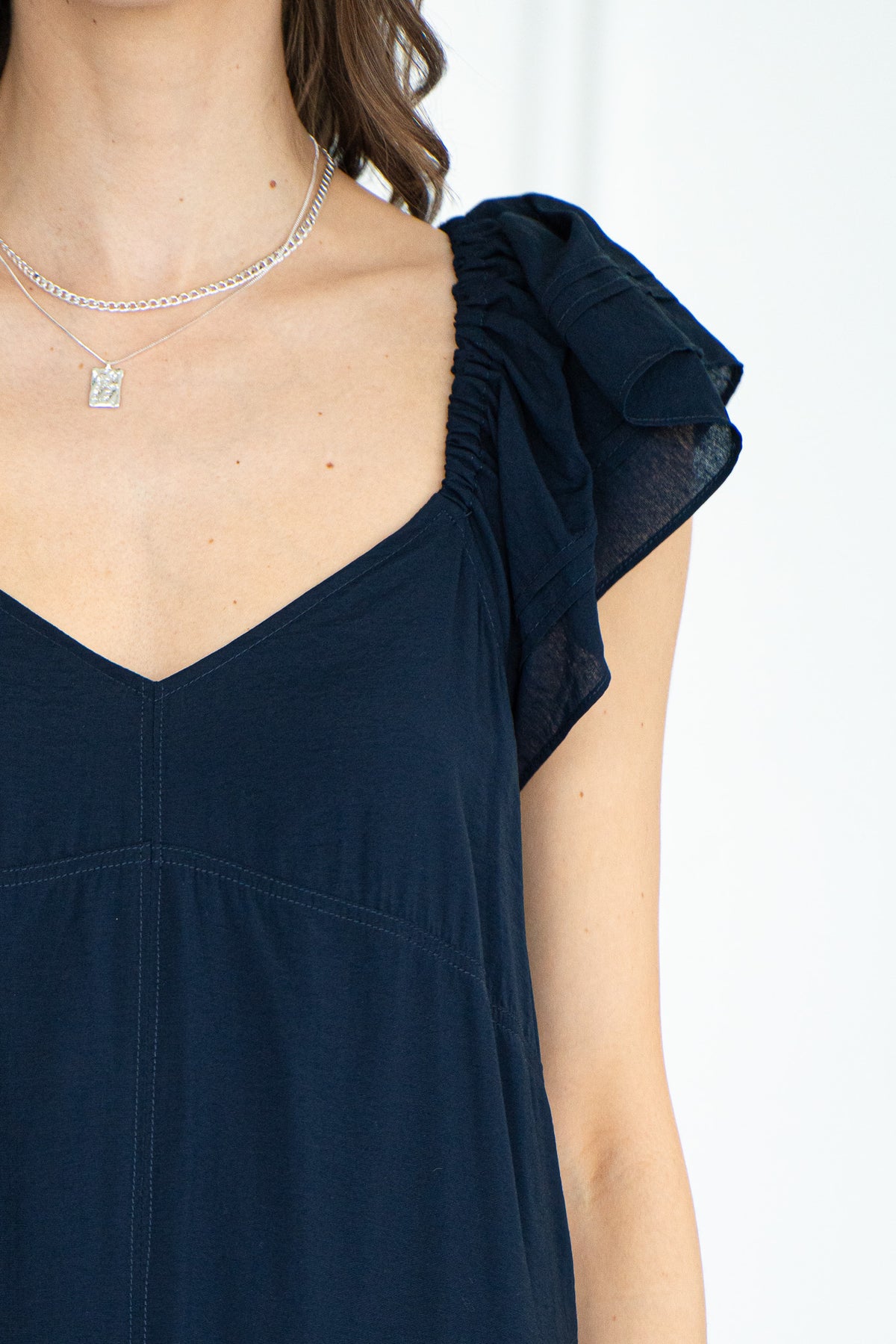 LIGHTHOUSE FLUTTER SLV MIDI DRESS