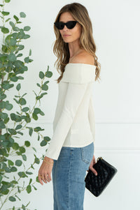 CADENCE OFF SHOULDER TOP