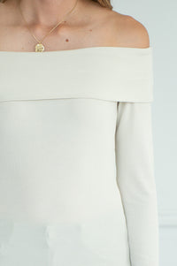 CADENCE OFF SHOULDER TOP