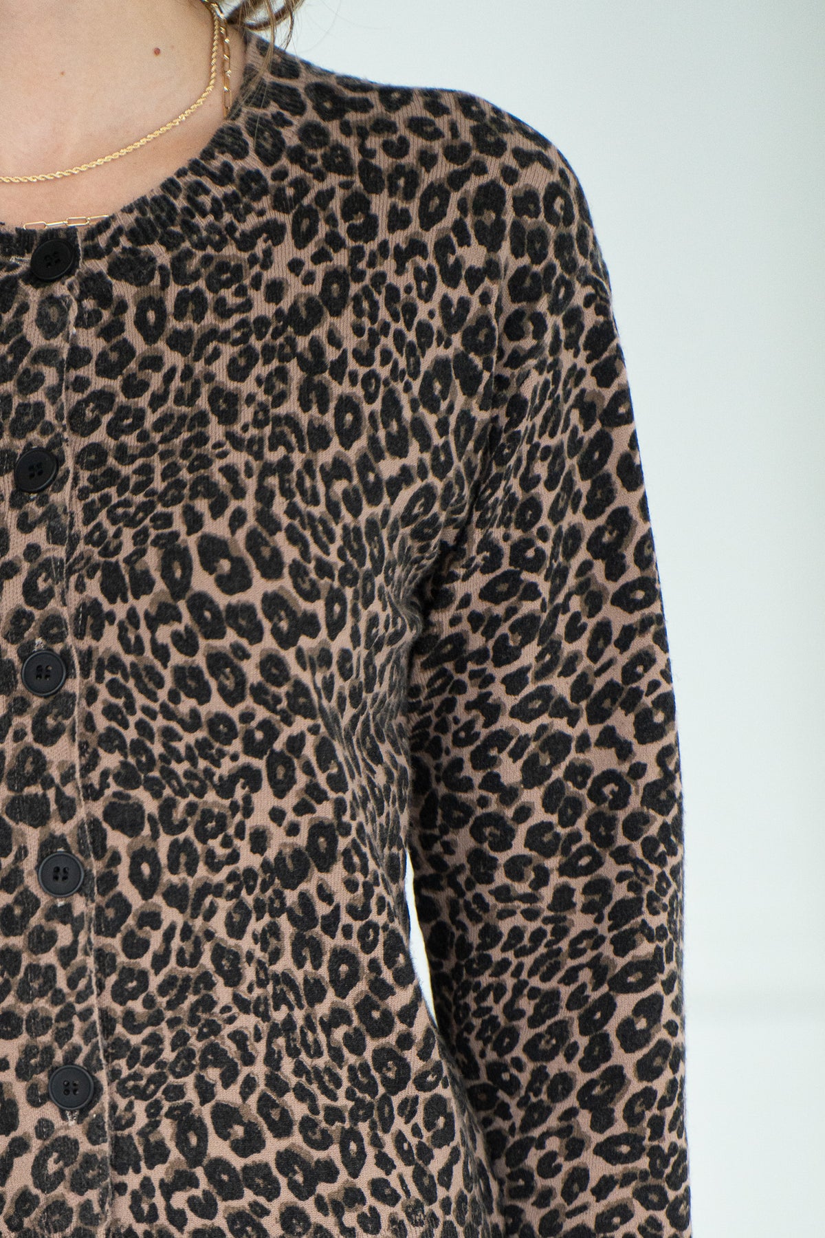 MUST HAVE LEOPARD CARDIGAN