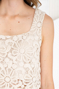 FLOWER CROCHET CROPPED TANK