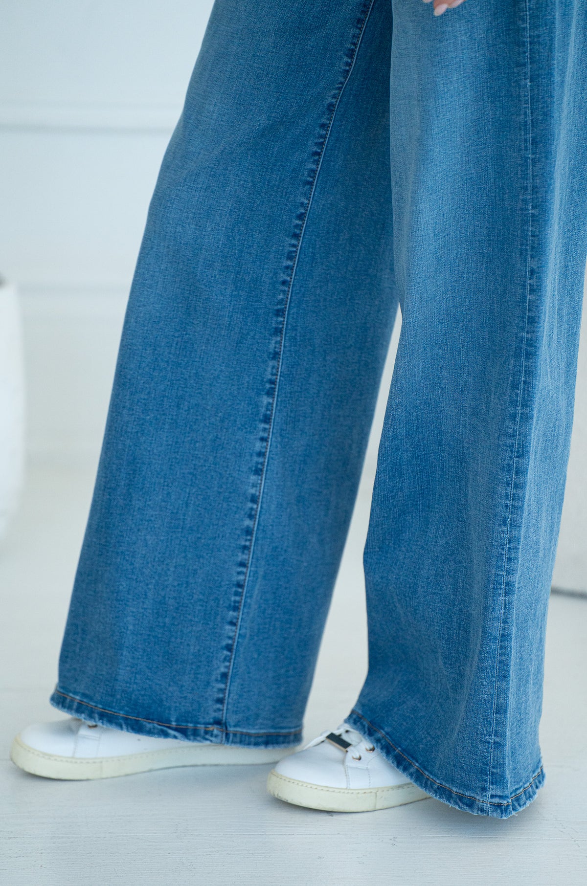 SANDY WIDE LEG JEANS