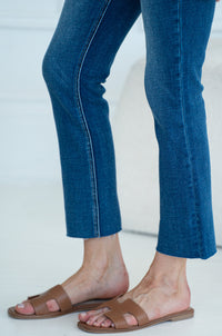 JEANNE SLIM STRAIGHT LEG JEANS-BL
