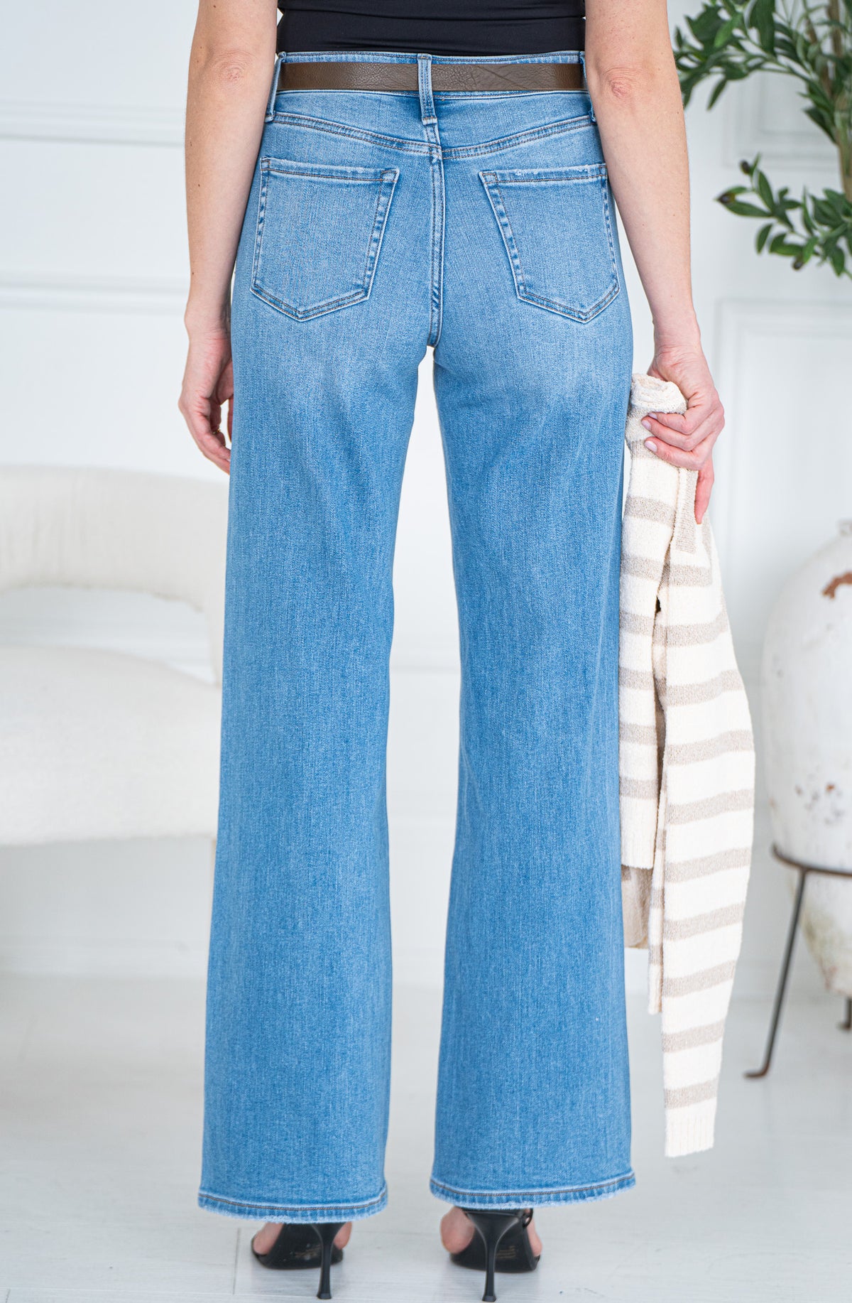 SOLVANG WIDE LEG JEANS