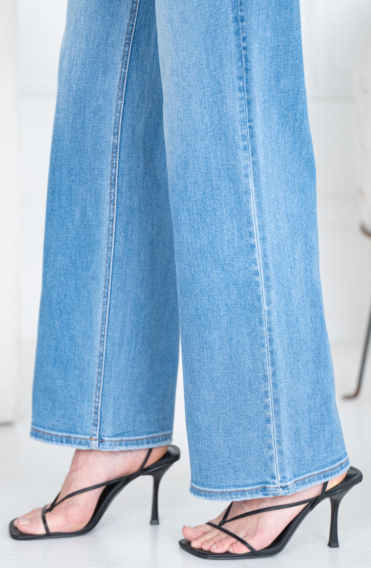 SOLVANG WIDE LEG JEANS