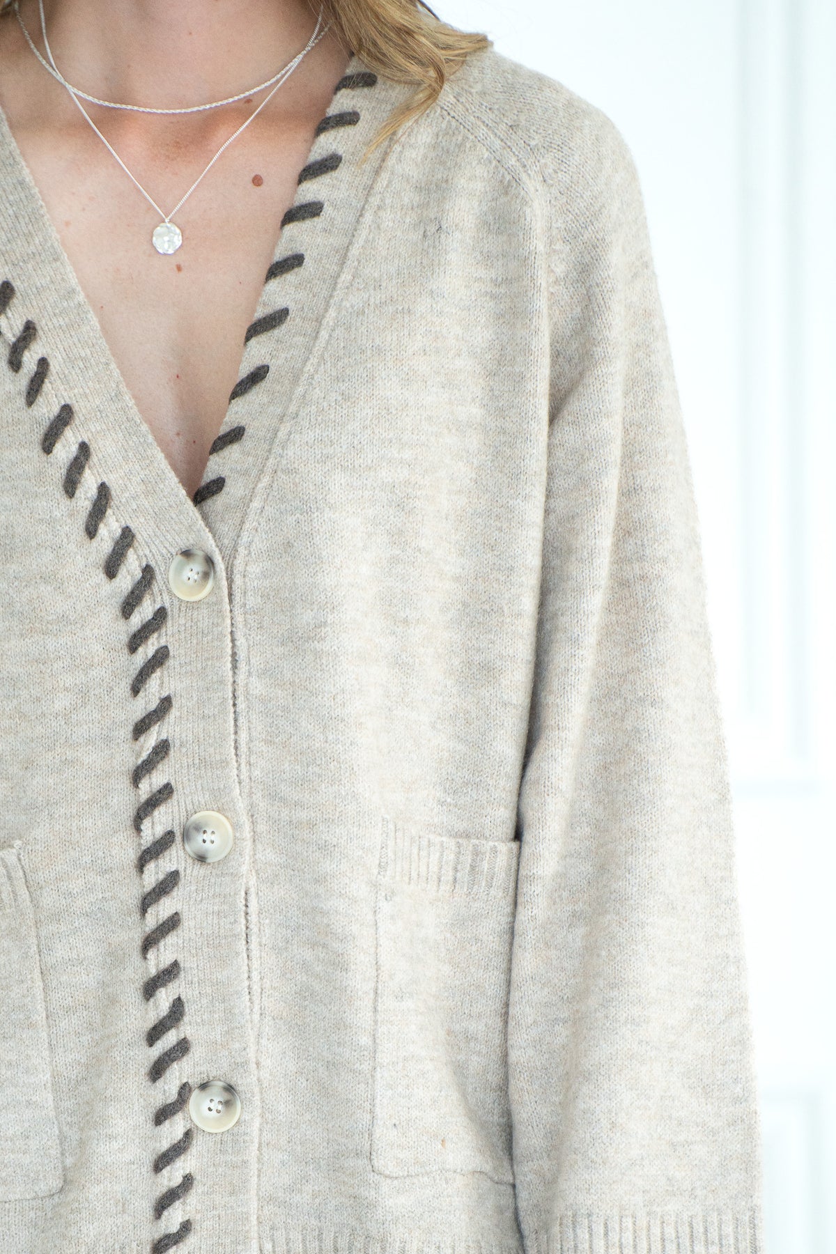 SHYLA ELBOW HEART CARDIGAN