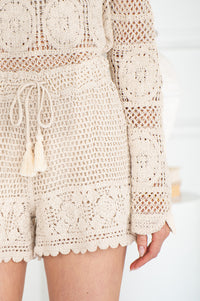 RODEZ CROCHET SHORTS