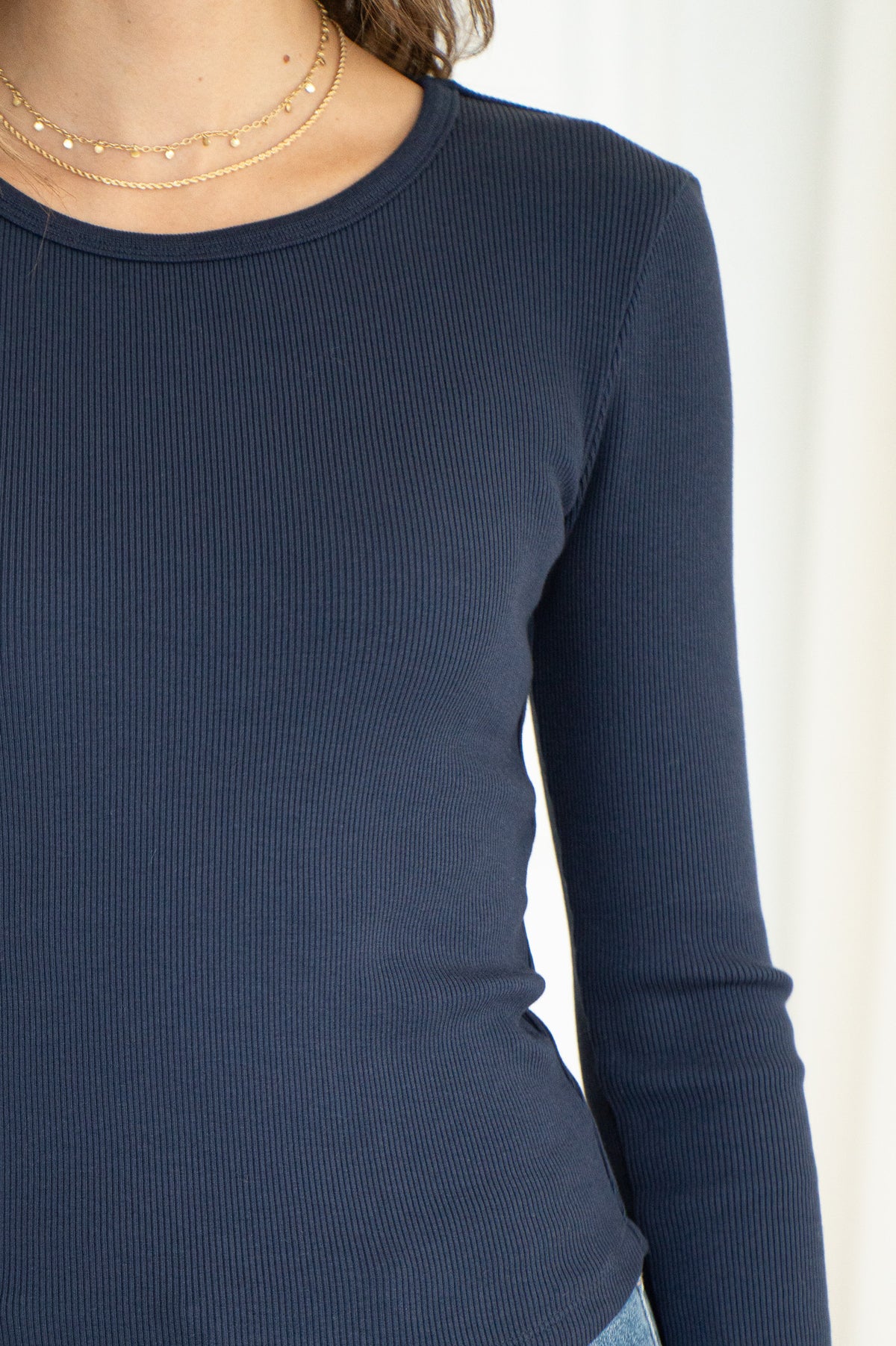 SOLA RIBBED CURVED HEM L/S TEE-BL