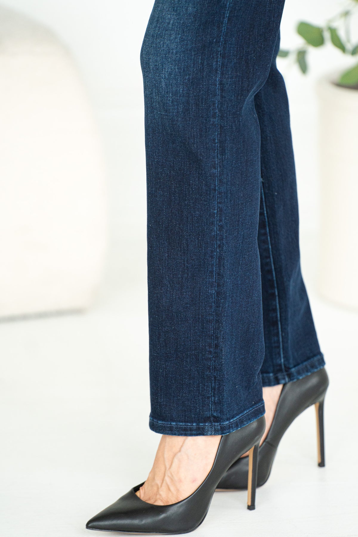 KENNEDY STRAIGHT LEG JEANS-DB
