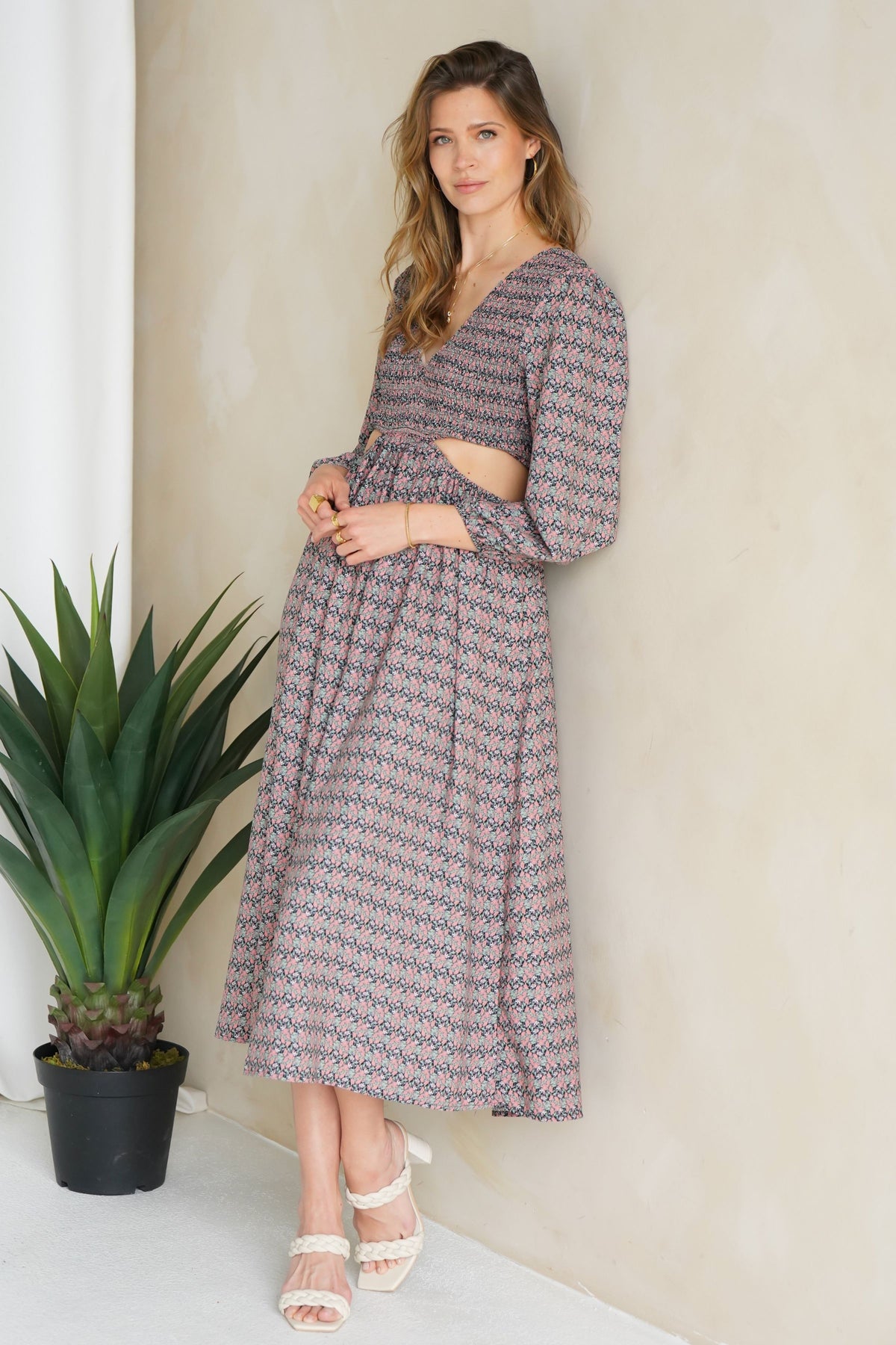 LINA CUT OUT DRESS-BK