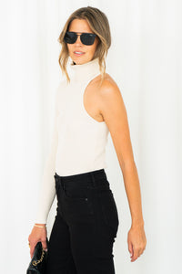 AKI RIBBED TURTLENECK