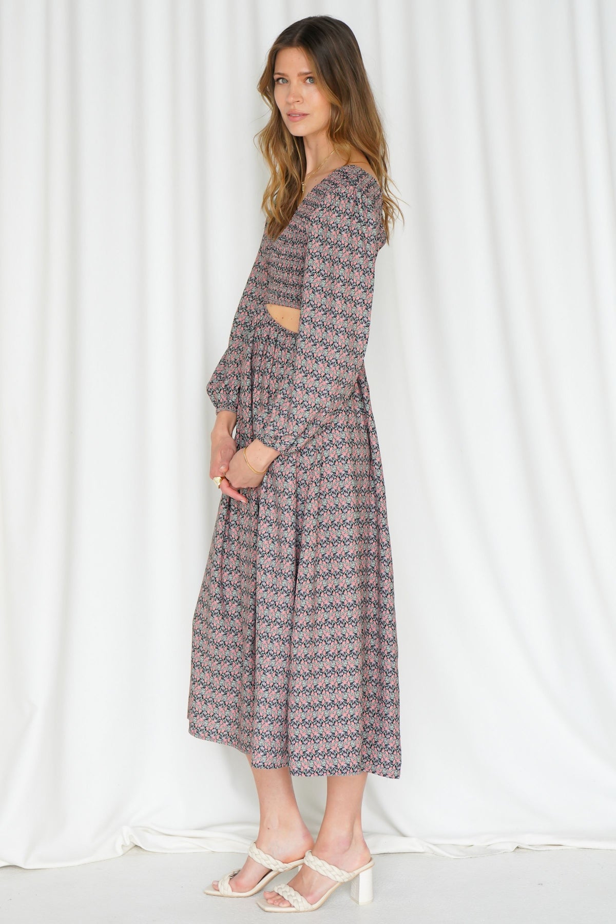 LINA CUT OUT DRESS-BK