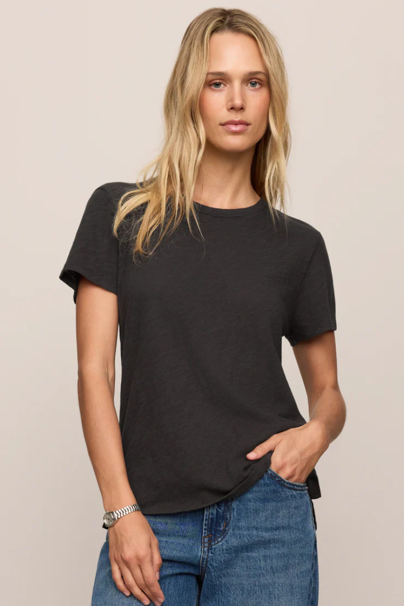 FOUNDATIONS COTTON SLUB TEE IN BLACK SAND