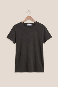 FOUNDATIONS COTTON SLUB TEE IN BLACK SAND