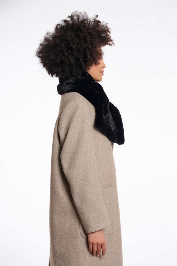 STIP FAUX FUR SCARF
