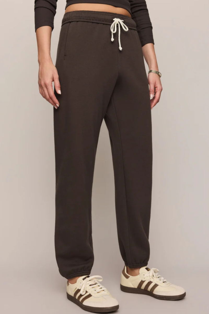 UPTOWN CLASSIC JOGGER IN COCOA BEAN