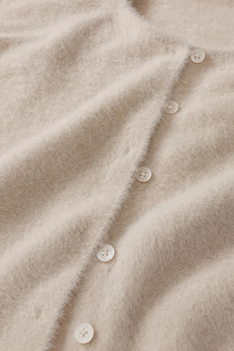 WINTERGLOW CARDIGAN IN FROSTED PEARL