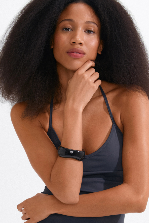 AASE MAXI BANGLE IN BLACK