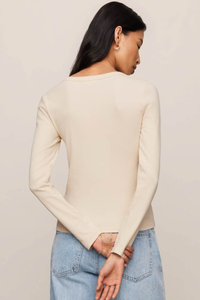 GREYSON SCOOP L/S TEE IN CHALK