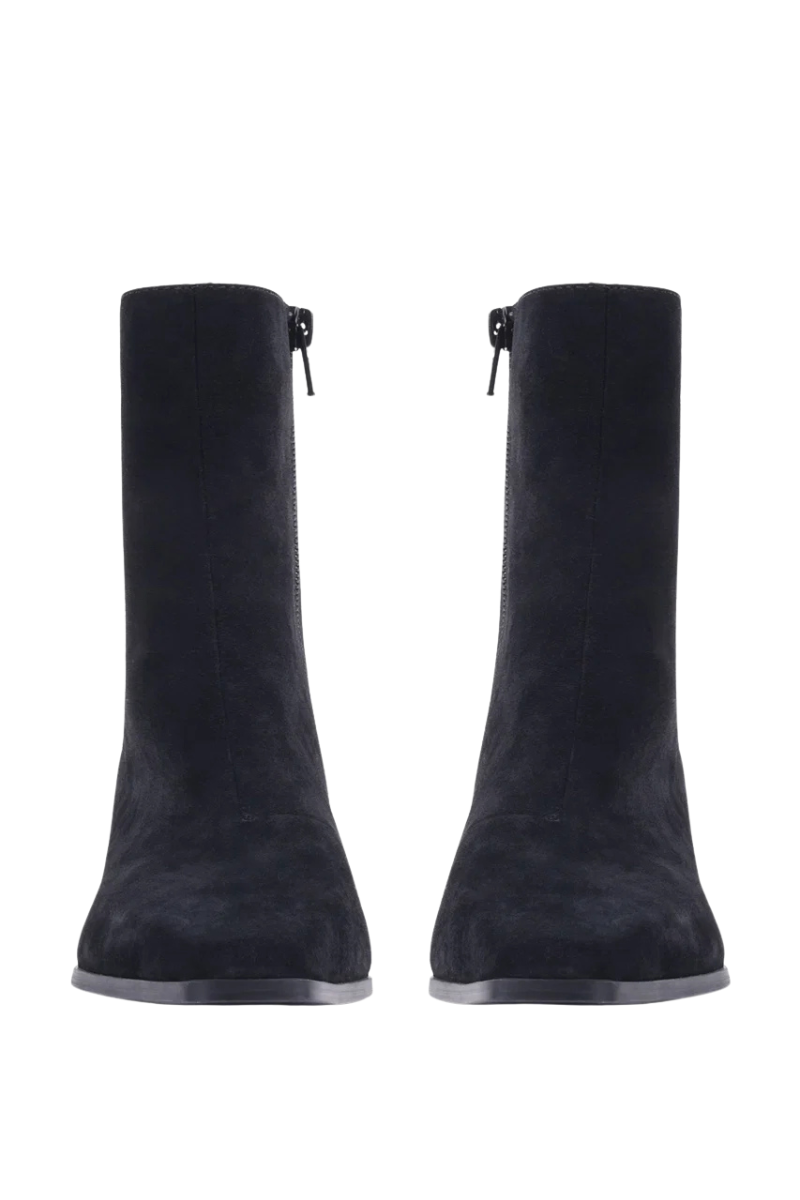 JANAY SUEDE BOOT IN BLACK