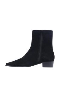 JANAY SUEDE BOOT IN BLACK