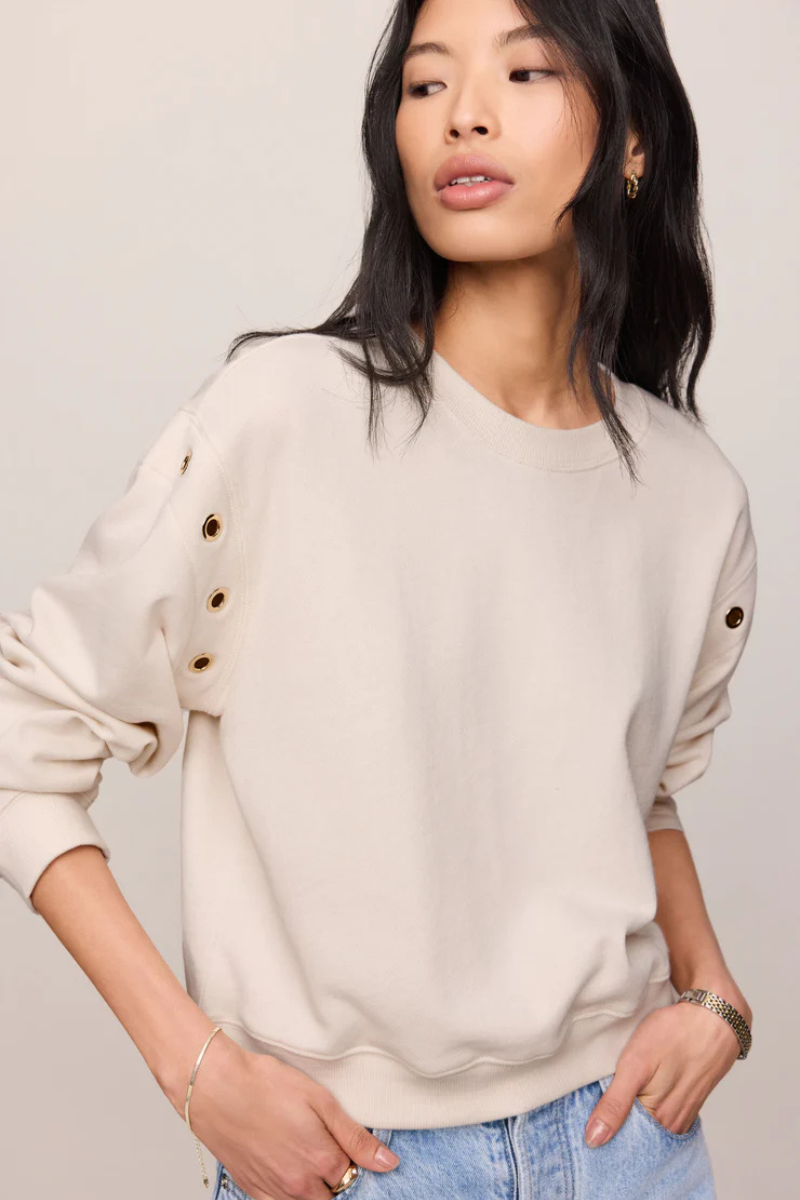 AXEL GROMMET COTTON SWEATSHIRT IN SANDSTONE