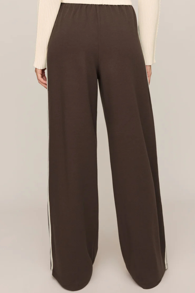 BREAKAWAY TRACK PANT IN DARK CHOCOLATE