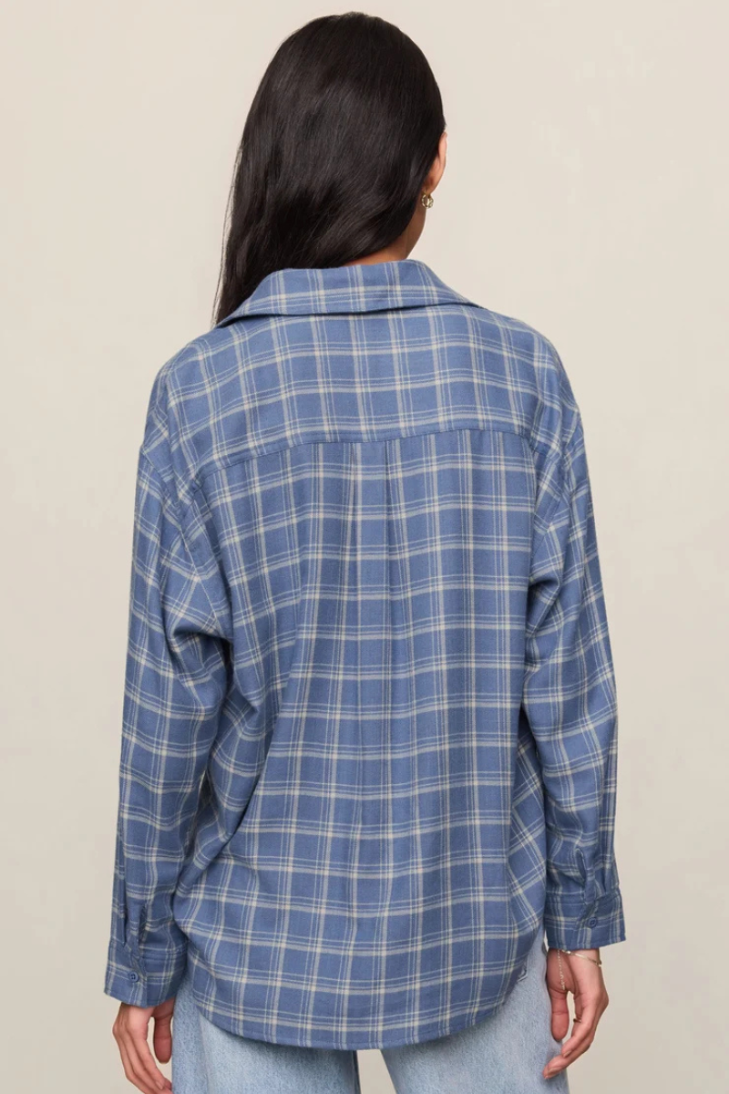 RIVER PLAID BUTTON UP IN MYSTIC BLUE