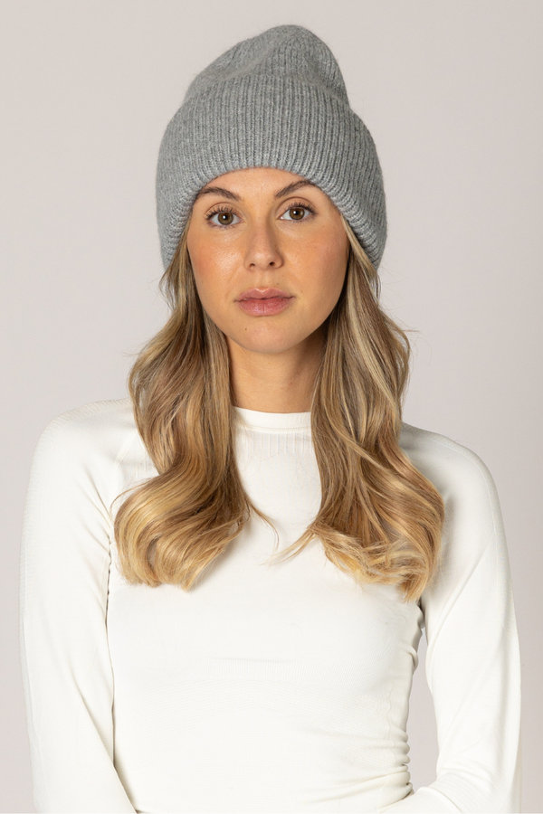 APRES SKI HAT IN MEDIUM GREY