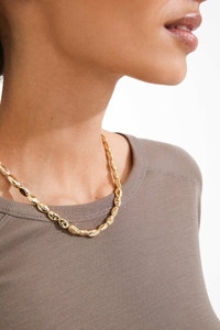 PRESENCE GOLD PLATED NECKLACE