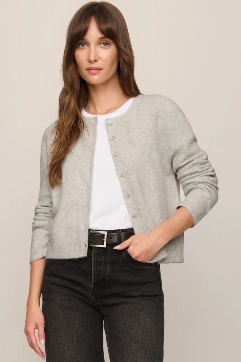 MEDINA CARDIGAN IN FEATHER GREY