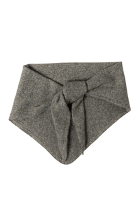 TRIANGLE KNIT SCARF IN CHARCOAL