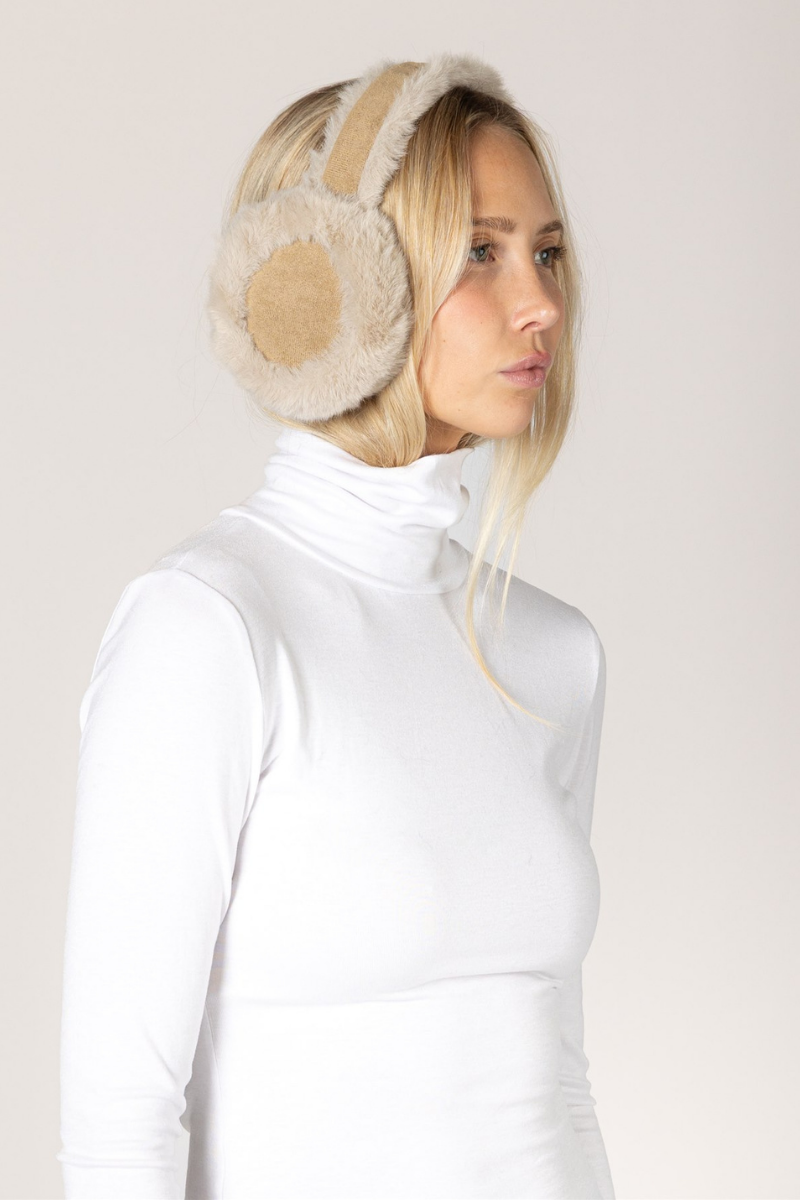 CLASSIC FUZZY EARMUFF IN BEIGE