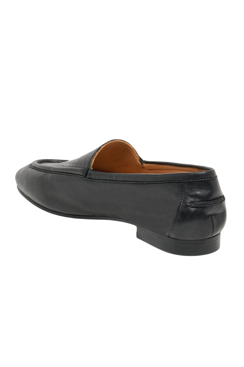 MATTIE LEATHER LOAFER IN BLACK