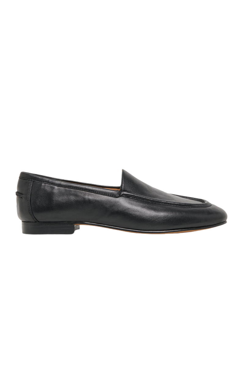 MATTIE LEATHER LOAFER IN BLACK