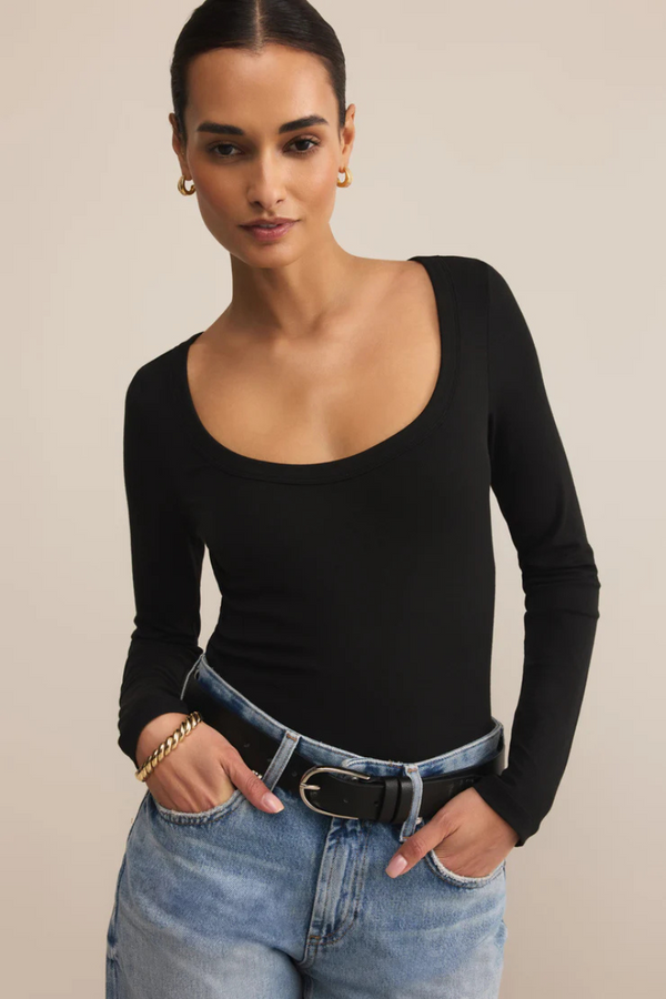 SECOND SKIN SCOOP NECK TOP