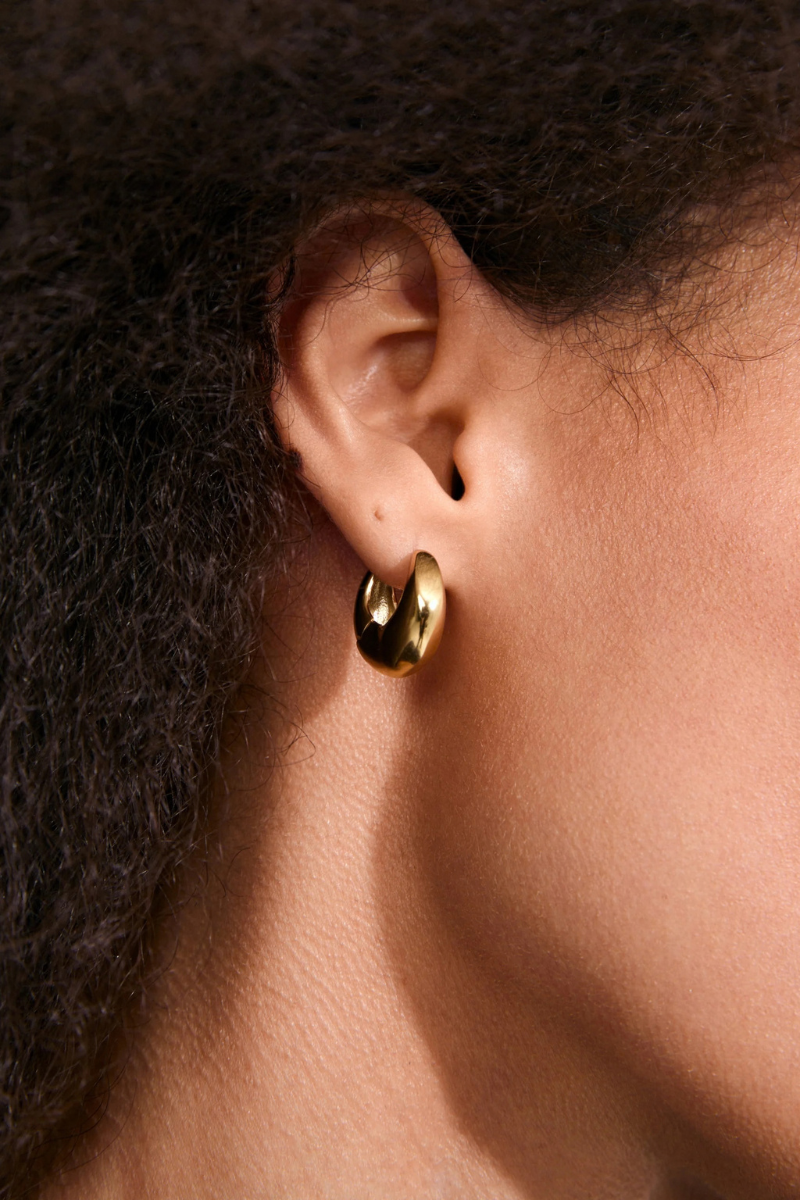 KAIROA CHUNKY GOLD PLATED EARRINGS