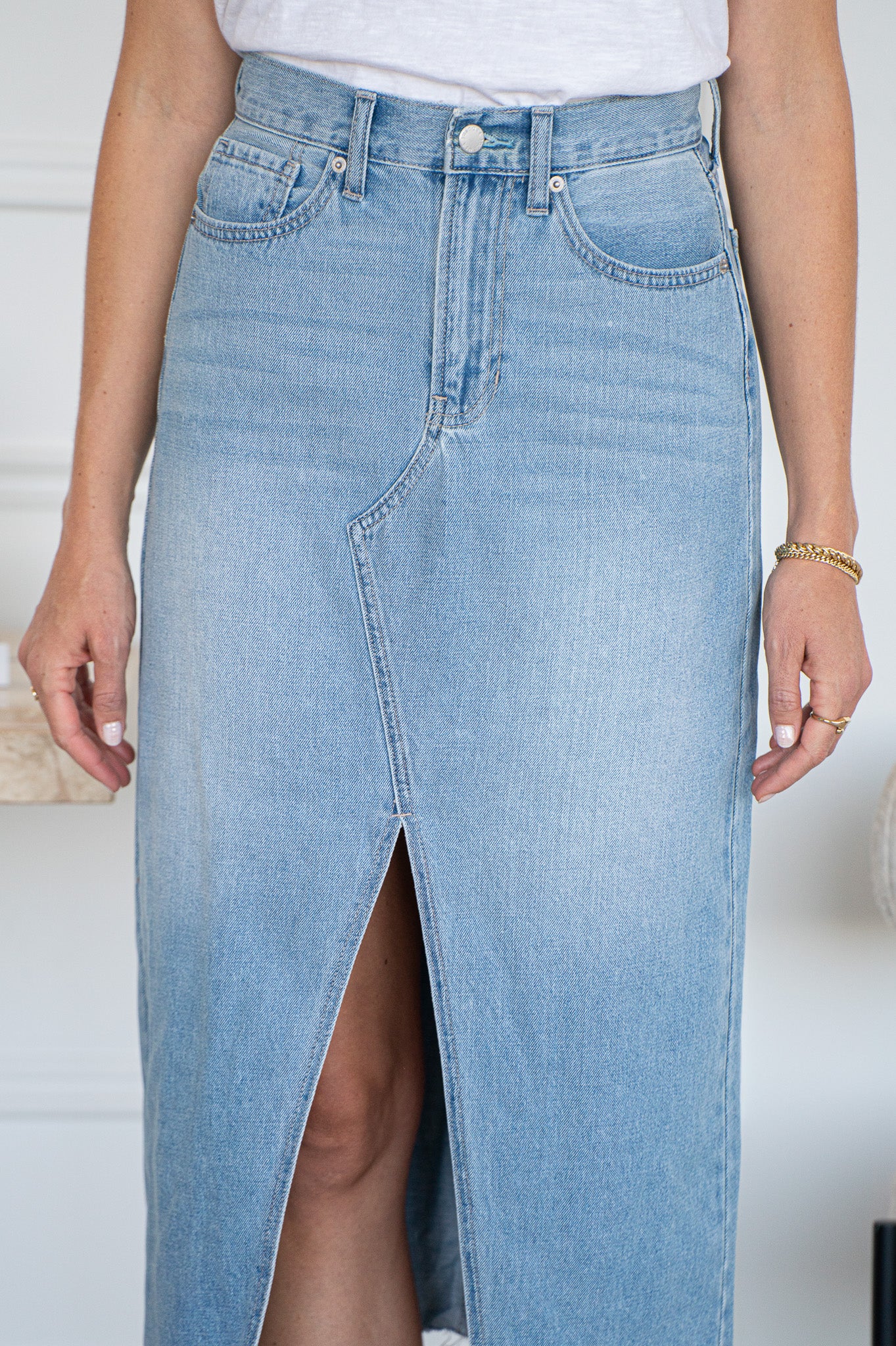 Denim midi skirts toronto best sale