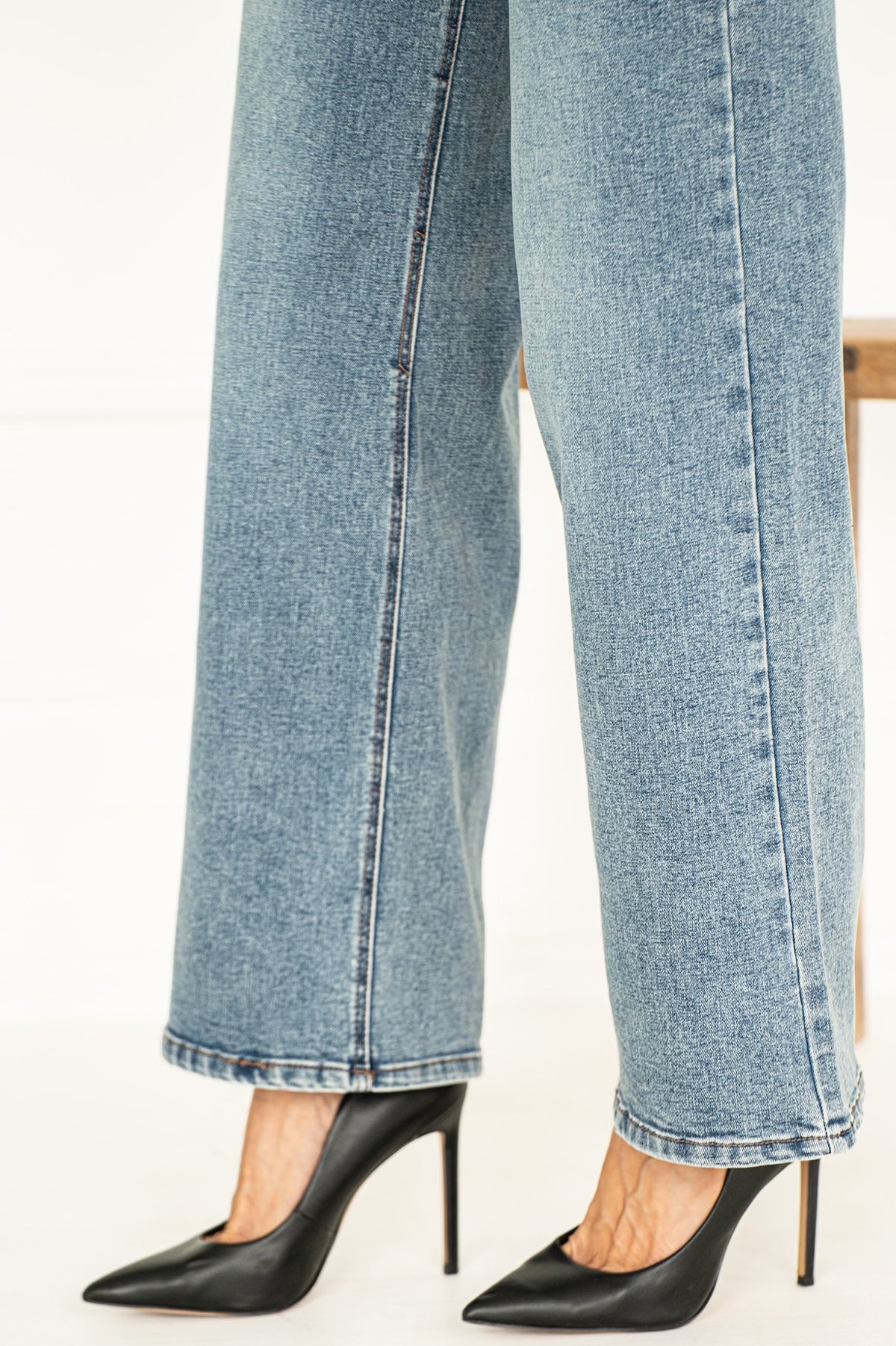 MAVERICK WIDE LEG JEANS IN BLUE