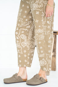 PAISLEY PRINT SOFT CURVE JEANS