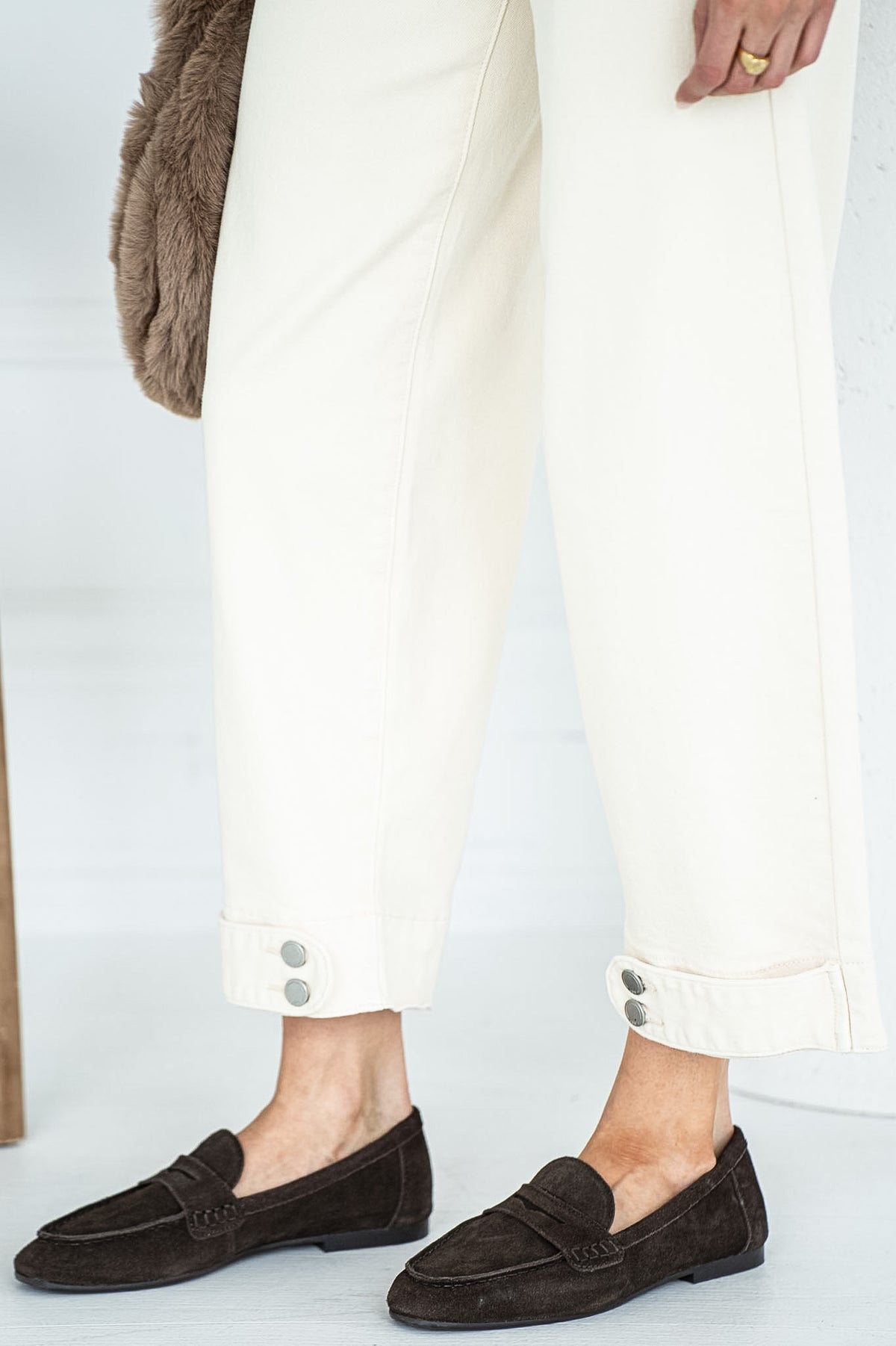 JORY  DOUBLE BUTTON SOFT CURVE JEANS
