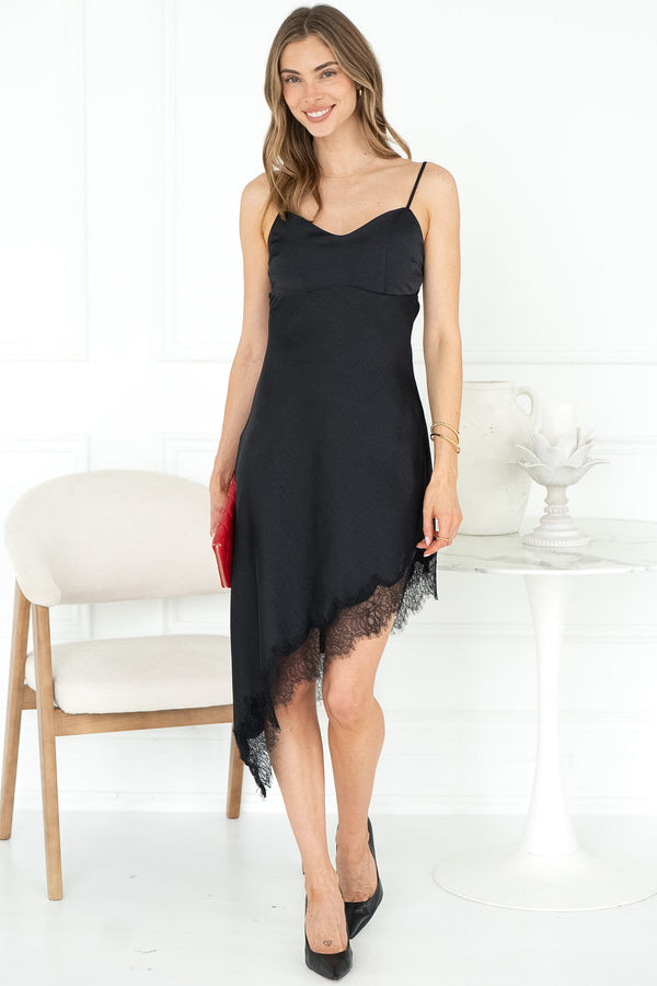 AMOUR AFFAIR LACE BOTTOM DRESS IN BLACK