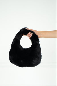 FAUX FUR PERFECT PURSE IN BLACK