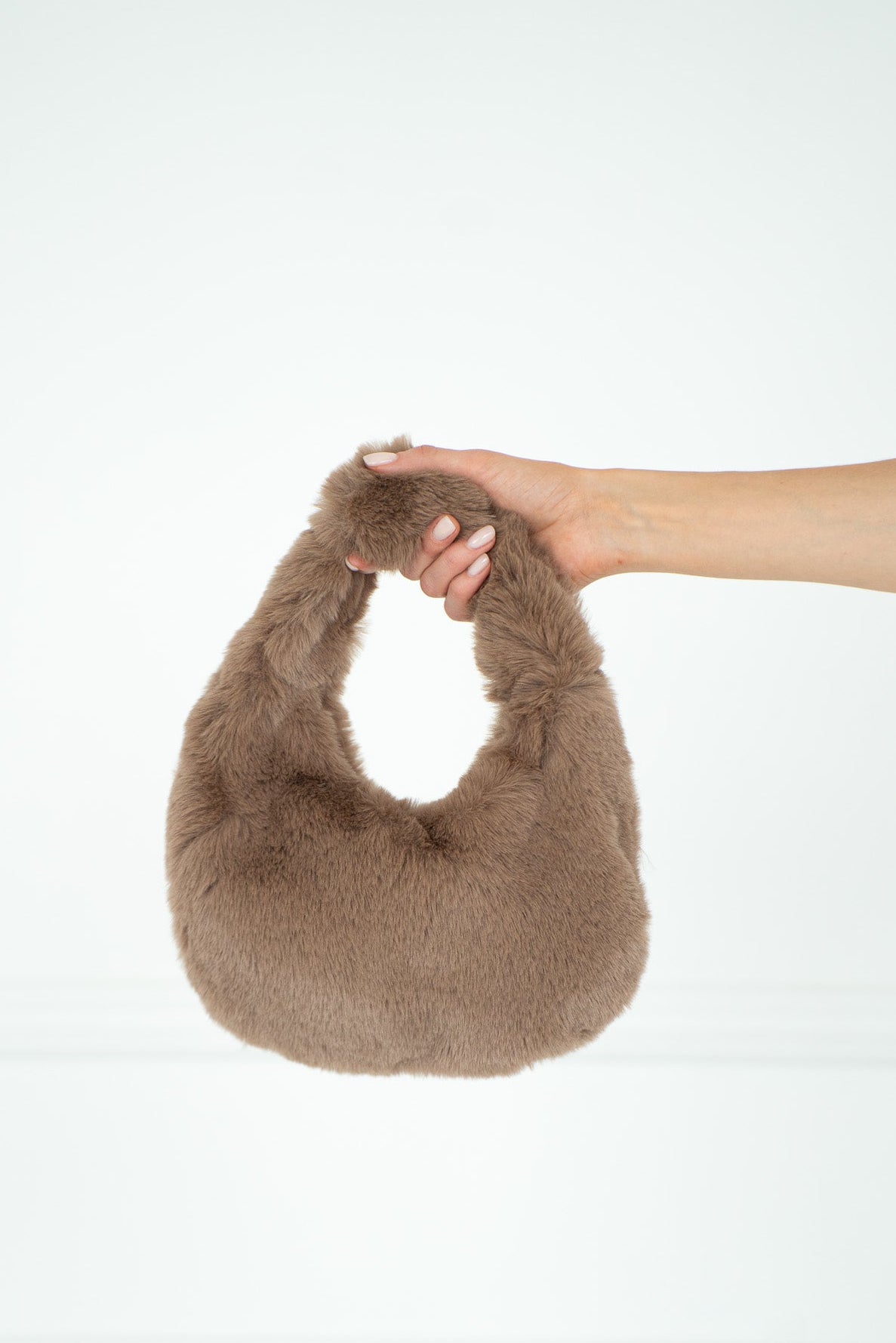 FAUX FUR PERFECT PURSE IN CAMEL