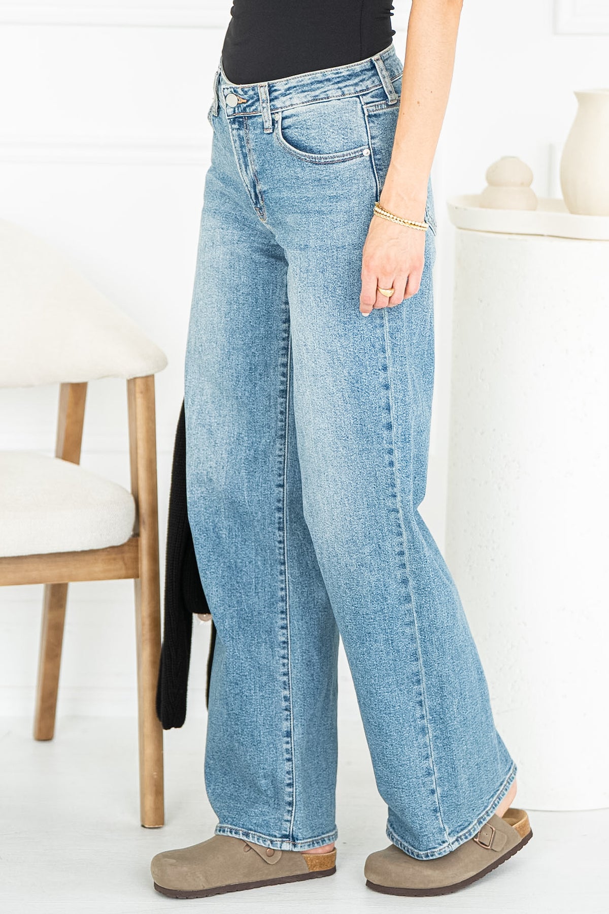 TARYN WIDE LEG JEANS IN MEDIUM BLUE