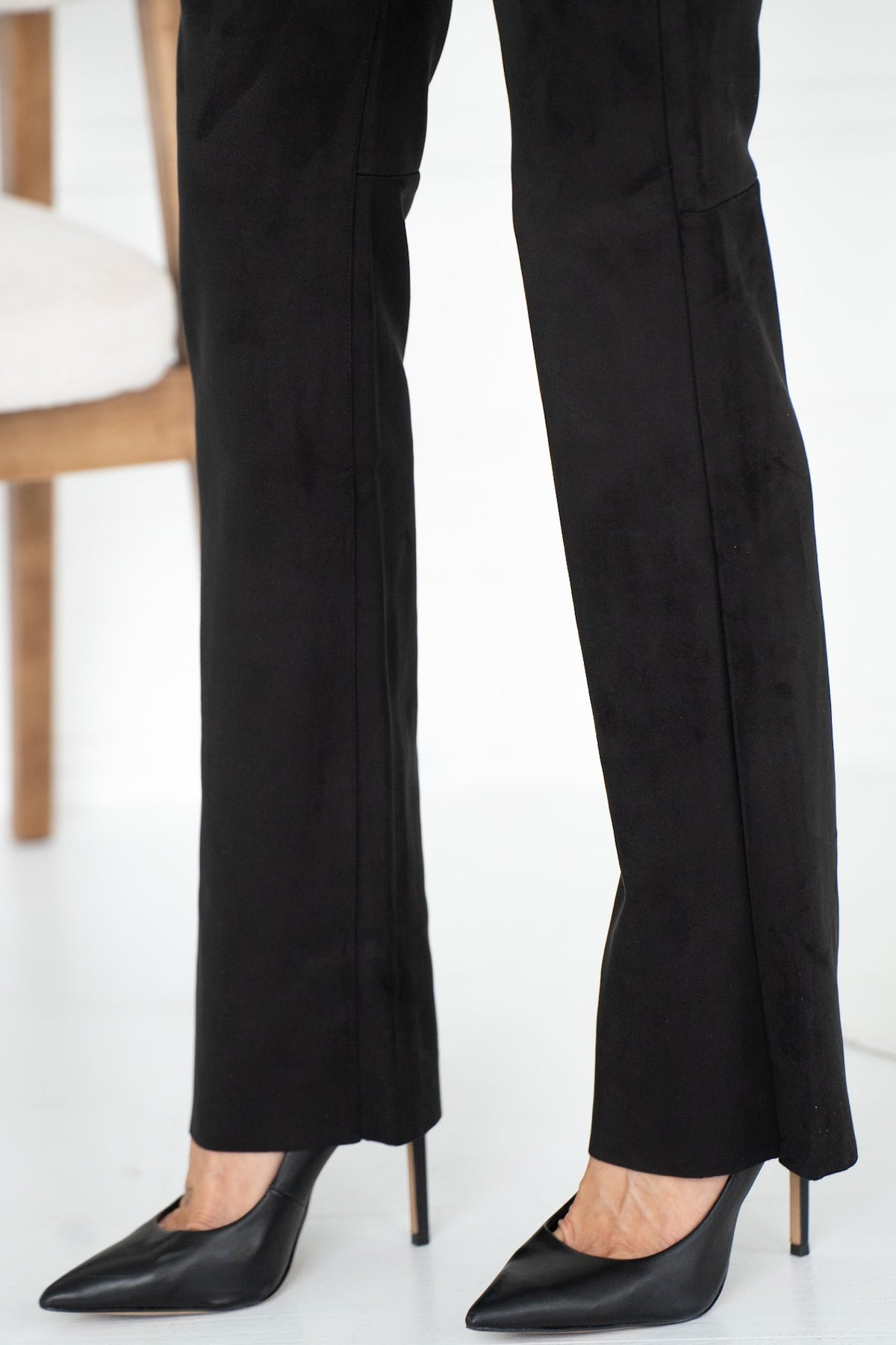 SASHAY SUEDE PANTS IN BLACK