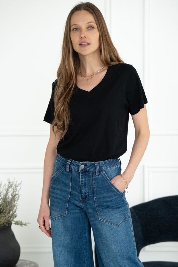 LENNIE V NECK COTTON TEE-BK